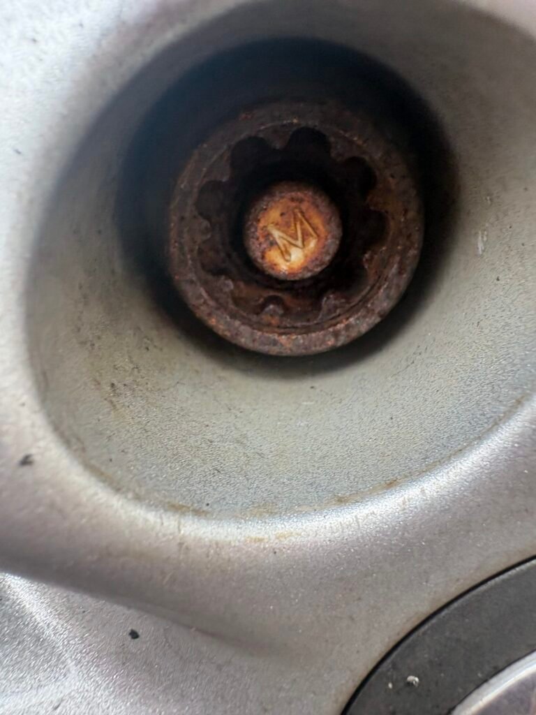 Vauxhall Astra wheel locking nut key replacement