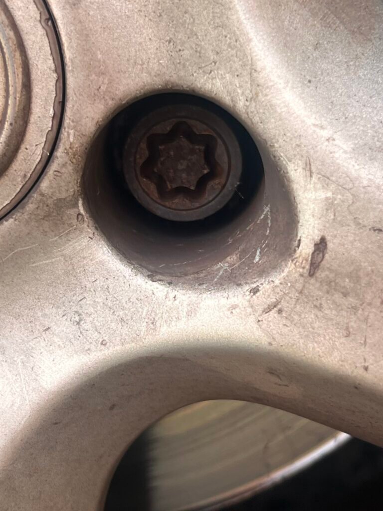 Vauxhall Astra wheel locking nut key replacement