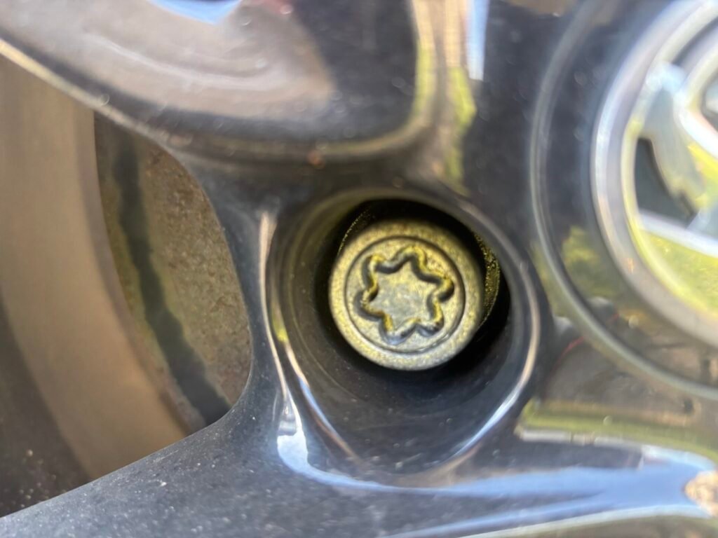 vauxhall Corsa Griffin wheel locking nut key replacement