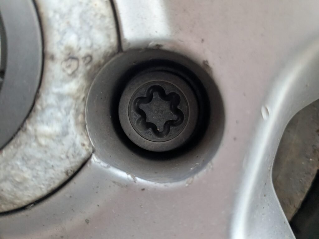 Vauxhall Corsa wheel locking nut key replacement