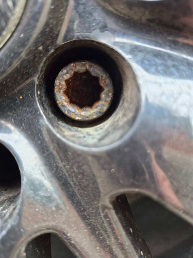 Vauxhall Corsa wheel locking nut key replacement