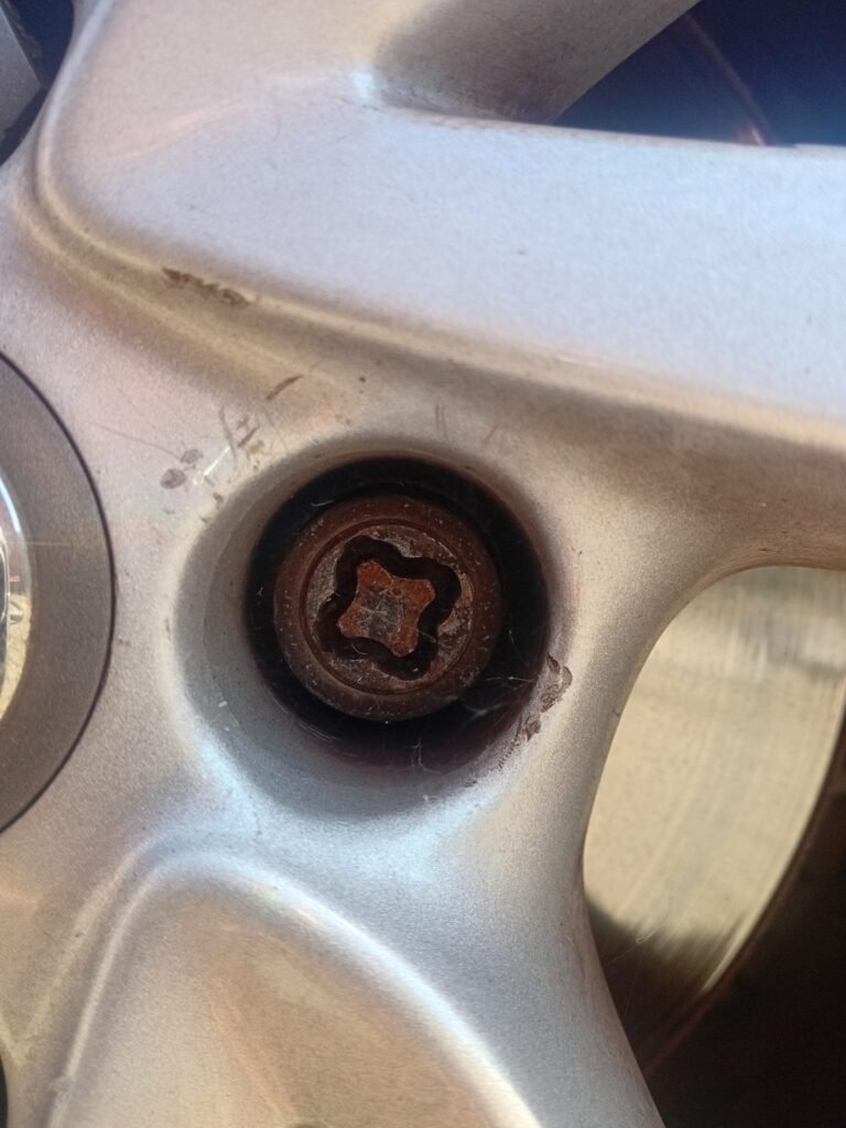 Vauxhall Corsa wheel locking nut key replacement