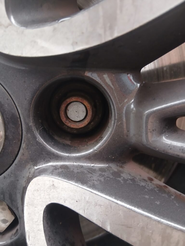 Vauxhall Crossland x turbo wheel locking nut key replacement