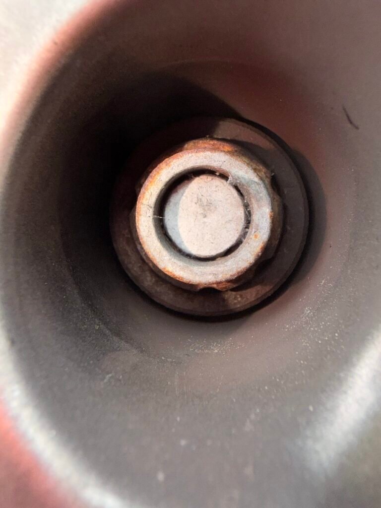 Vauxhall Grandland x sport 2018 blue injection wheel locking nut key replacement