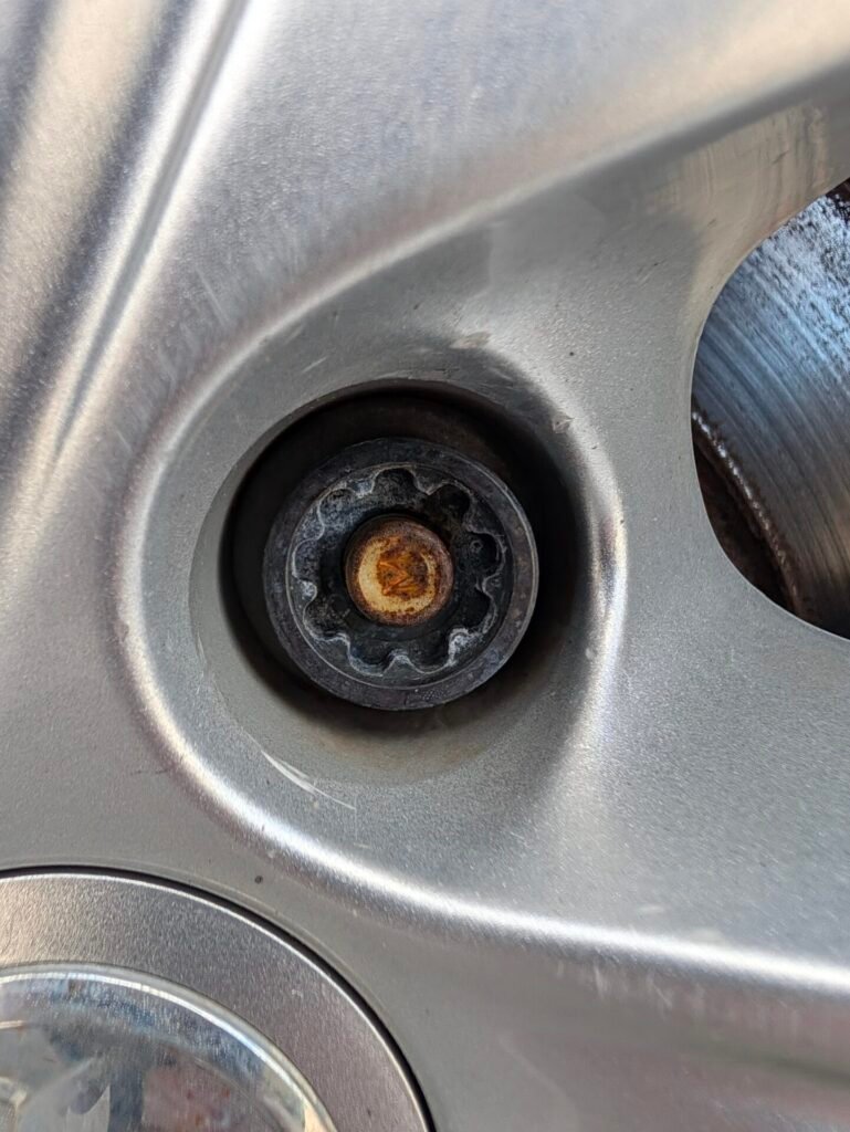 Vauxhall Insignia wheel locking nut key replacement
