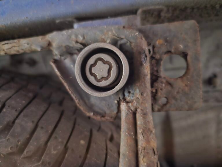 Vauxhall Vivaro, 2014 wheel locking nut key replacement