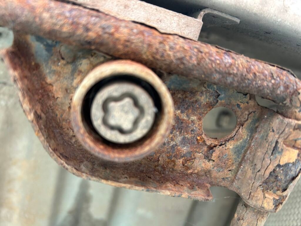 Vauxhall Vivaro wheel locking nut key replacement
