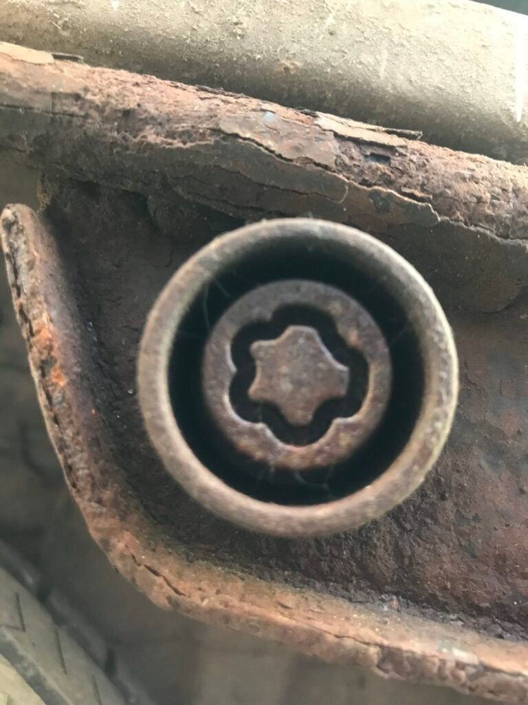 Vauxhall Vivaro wheel locking nut key replacement