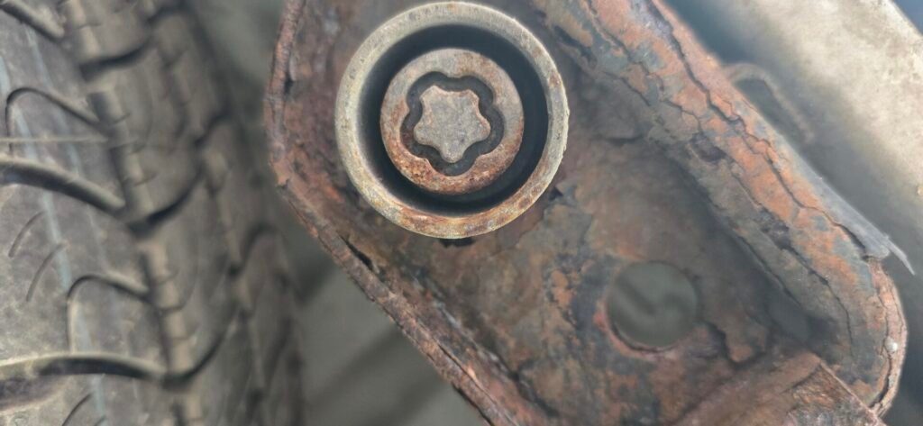 Vauxhall Vivaro wheel locking nut key replacement