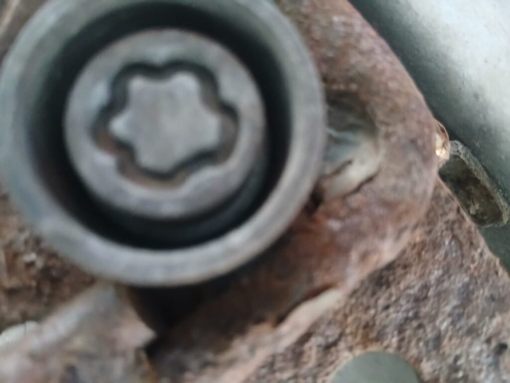 Vauxhall Vivaro sportive cdti wheel locking nut key replacement