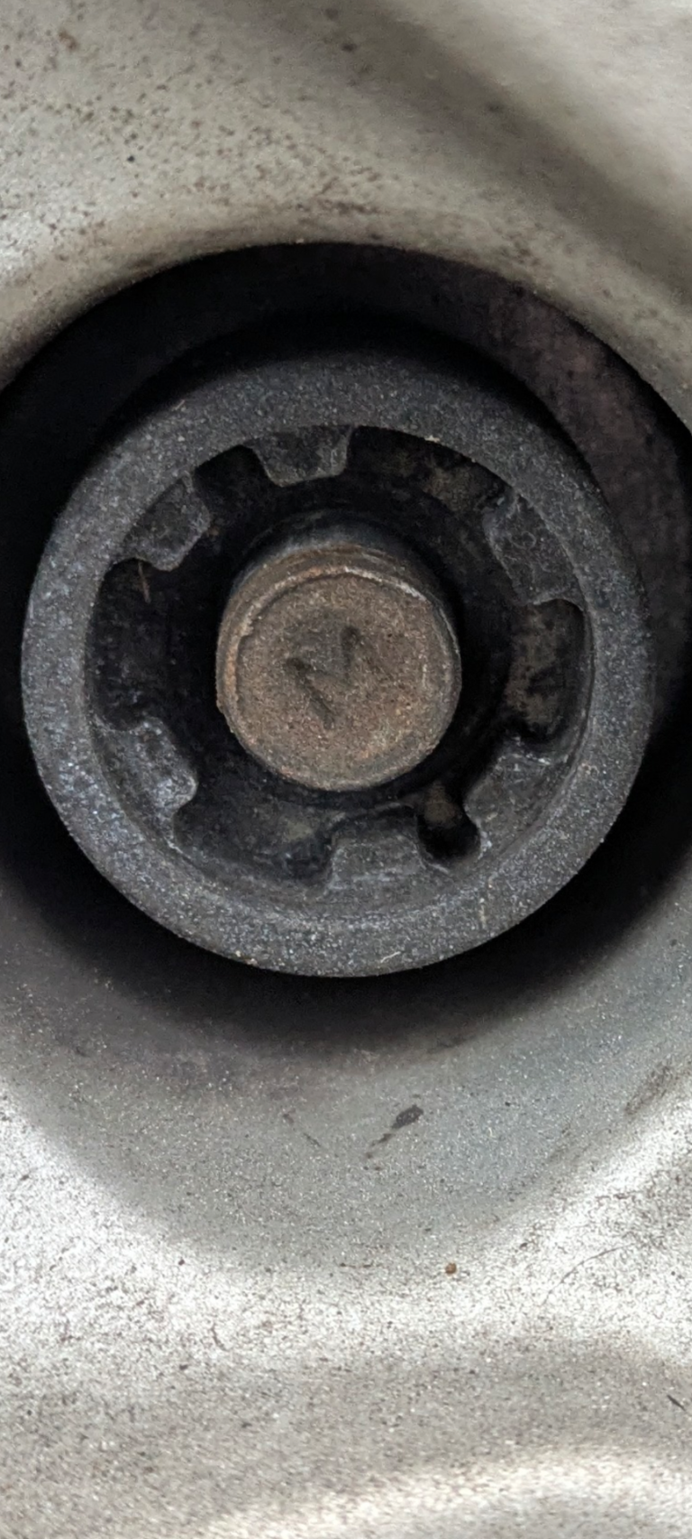 Vauxhall Astra locking wheel nut key