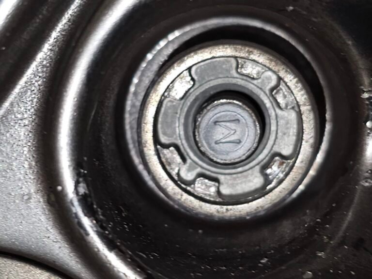 Vauxhall Astra K wheel lock key code