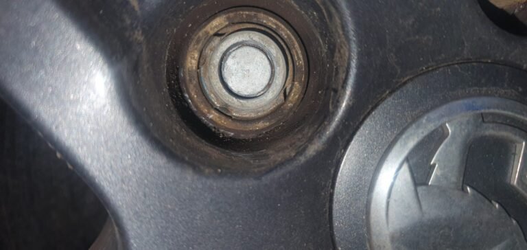 Vauxhall Grandland x wheel locking key