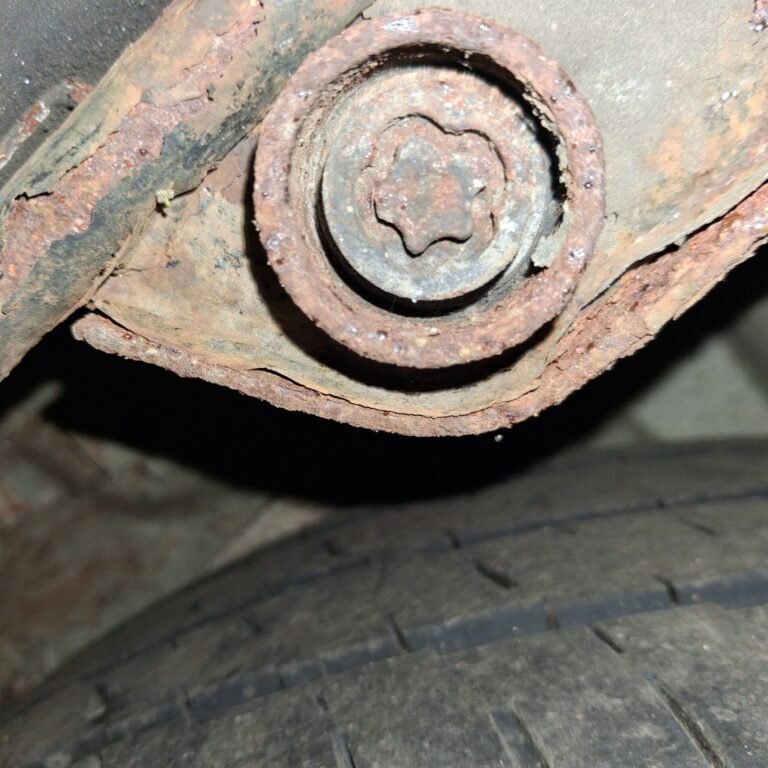 Vauxhall Vivaro locking wheel nut key