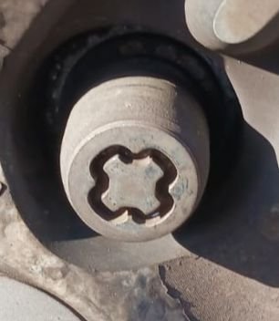 Vin Test wheel locking nut key replacement