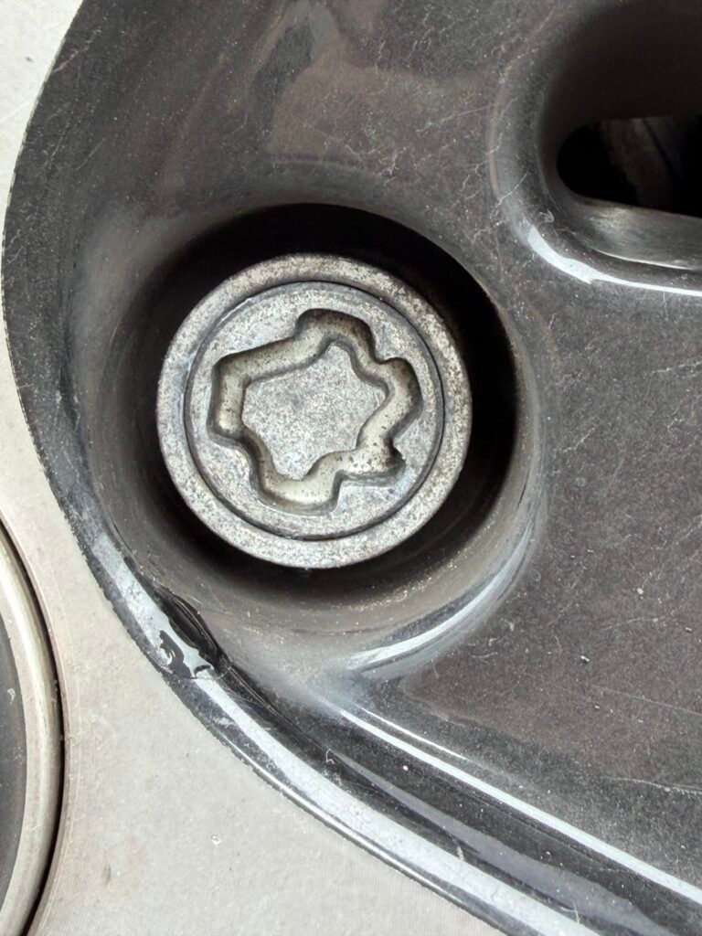 Volkswagen Arteon wheel locking nut key replacement