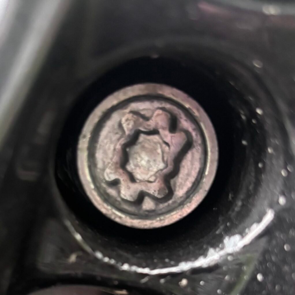 Volkswagen Beetle wheel locking nut key replacement