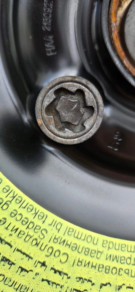 Volkswagen Golf r line wheel locking nut key replacement