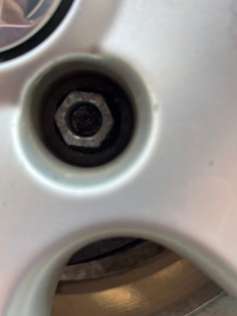 Volkswagen Polo wheel locking nut key replacement