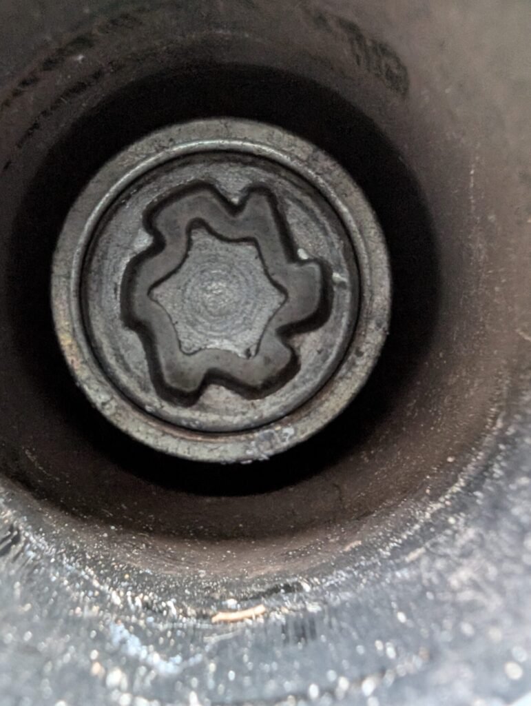 VOLKSWAGEN POLO wheel locking nut key replacement