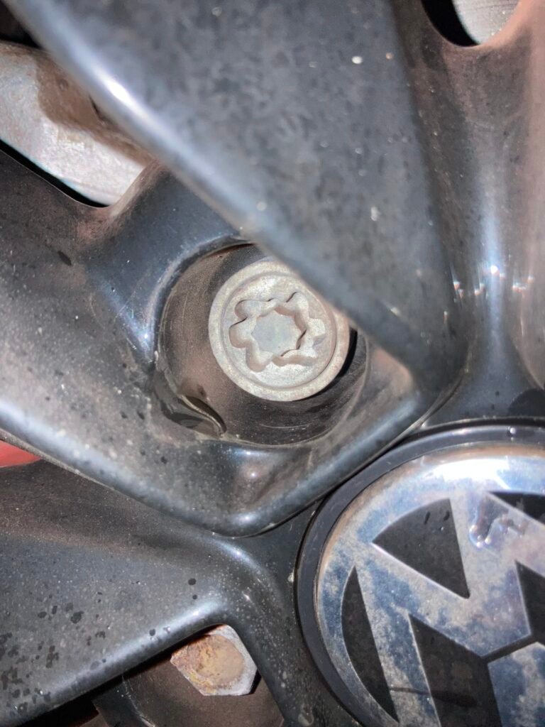 Volkswagen Scirroco wheel locking nut key replacement