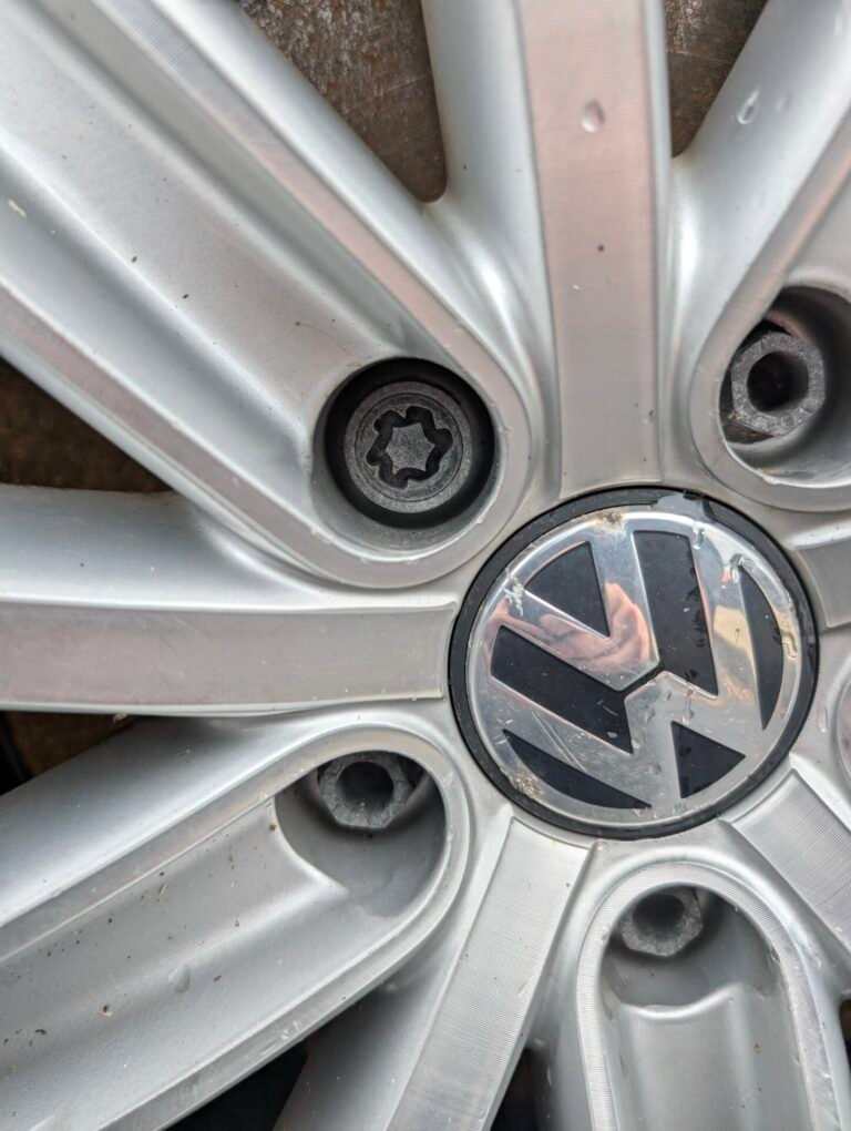Volkswagen Tiguan wheel locking nut key replacement