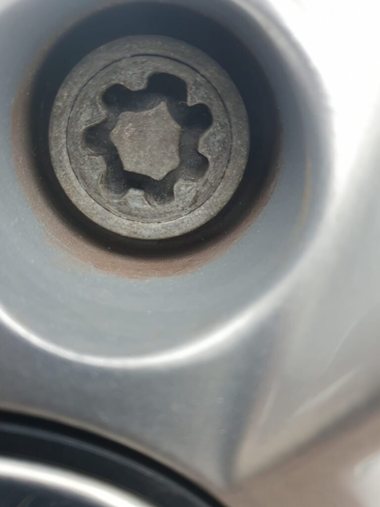 Volkswagen Tiguan wheel locking nut key replacement