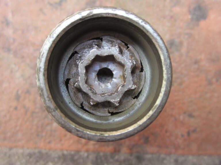 volkswagen touareg r-line wheel locking nut key replacement