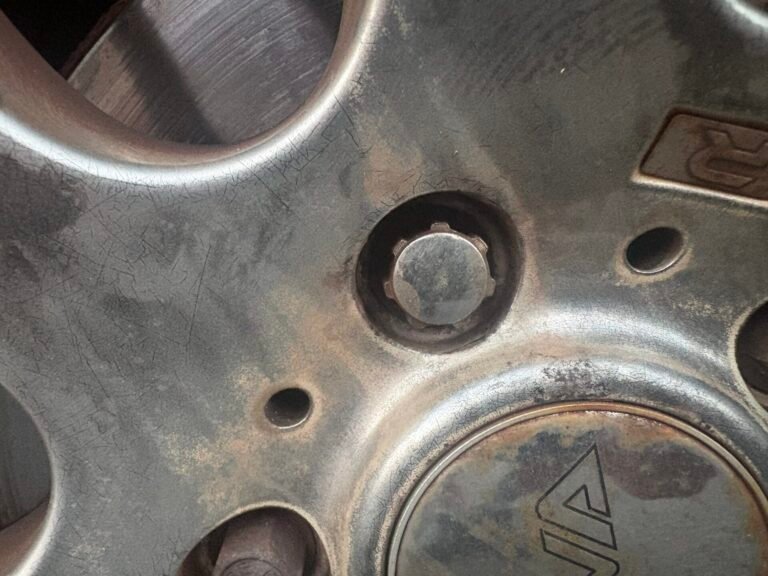 Volkswagen Transporter (2007) wheel locking nut key replacement