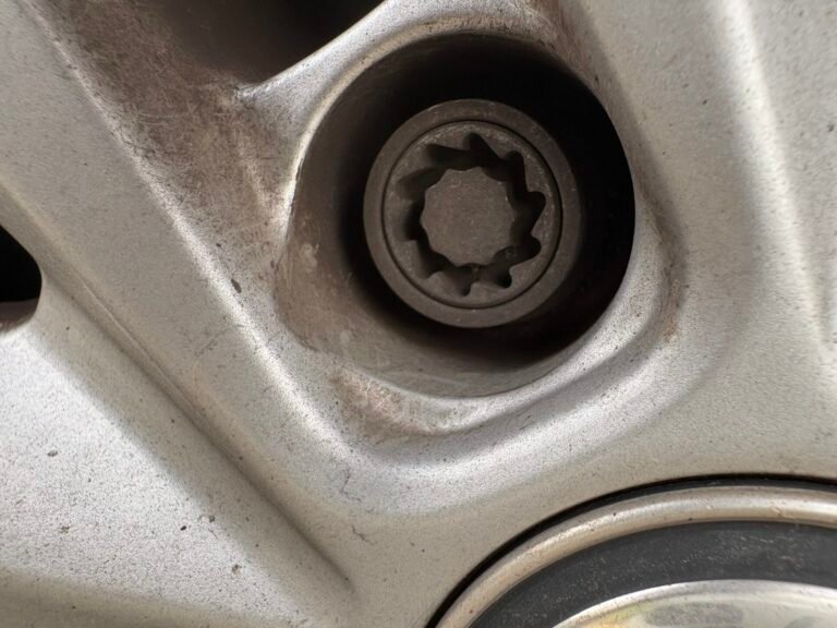 Volkswagen Transporter 6.1 wheel locking nut key replacement