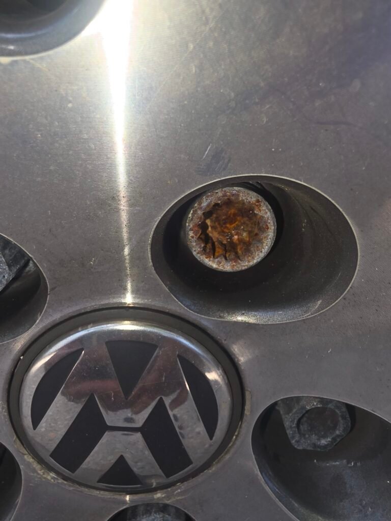 Volkswagon Beetle wheel locking nut key replacement