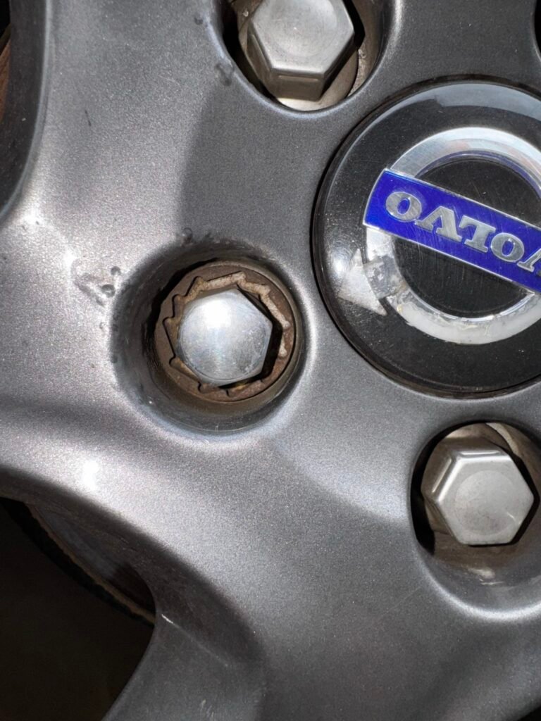 Volvo 140 wheel locking nut key replacement