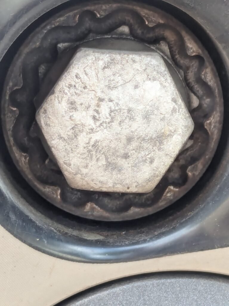 Volvo V40 wheel locking nut key replacement