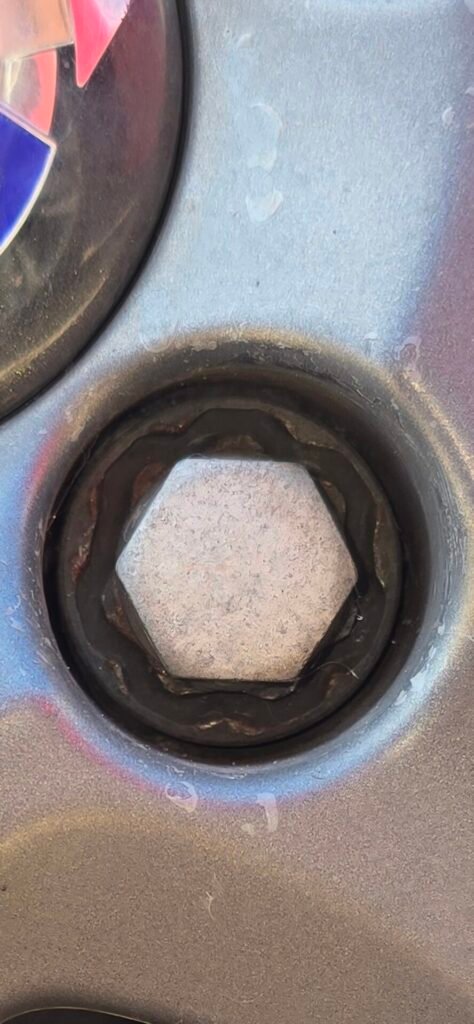 Volvo V40 wheel locking nut key replacement