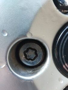 Volvo V70 wheel locking nut key replacement