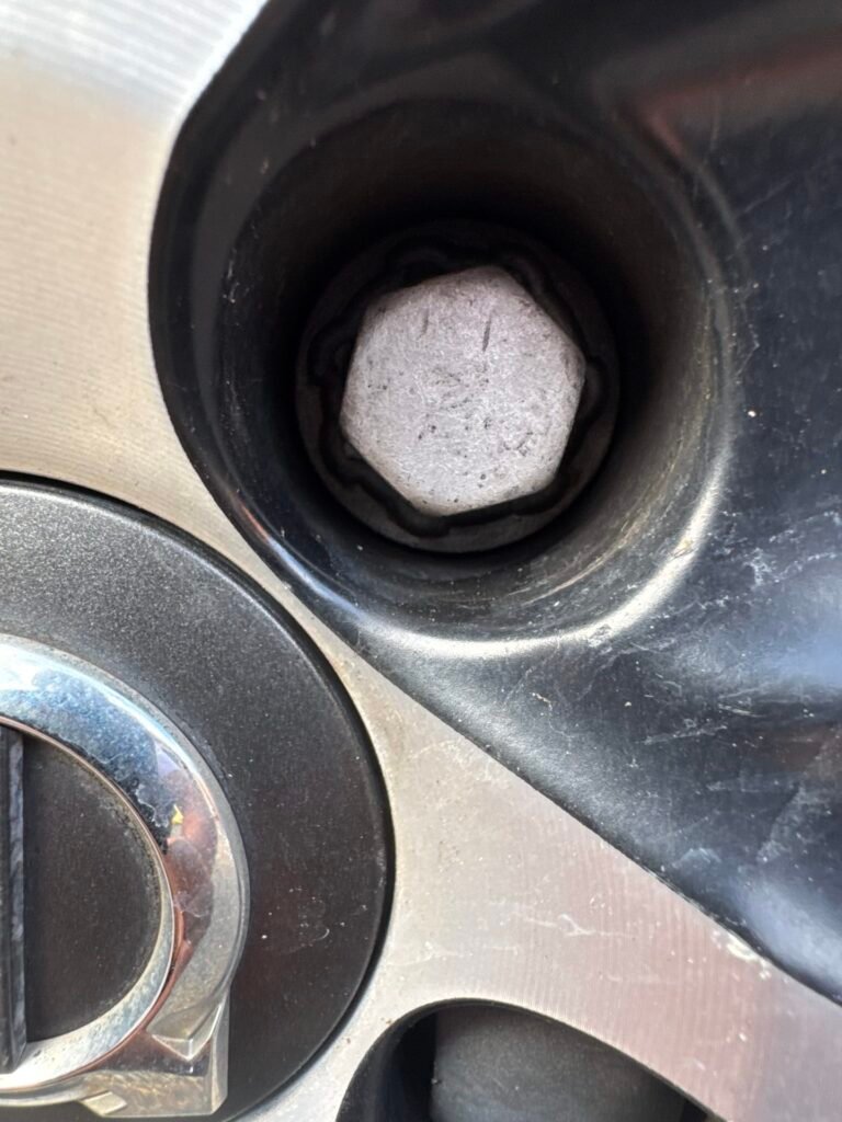 Volvo XC 90 wheel locking nut key replacement