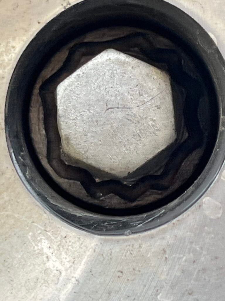 Volvo XC60 wheel locking nut key replacement