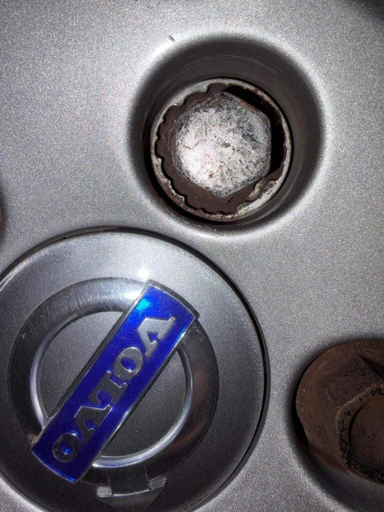 Volvo Xc60 wheel locking nut key replacement