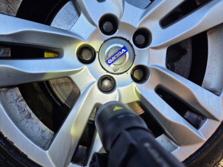 Volvo S60 locking wheel nut key