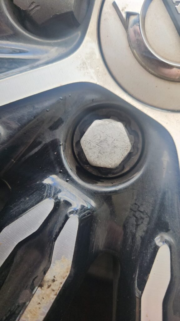volvo v60 locking wheel nut