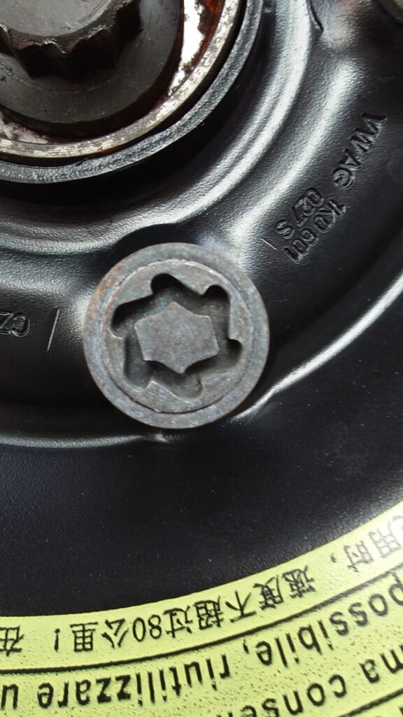 VW Eos wheel locking nut key replacement