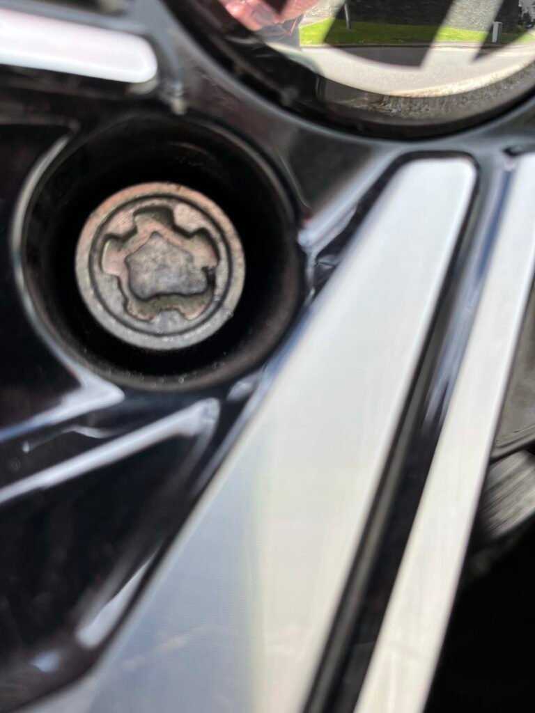 VW Golf 8 wheel locking nut key replacement