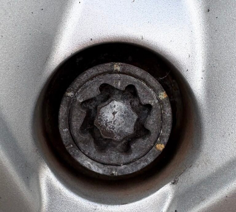 Vw Golf wheel locking nut key replacement