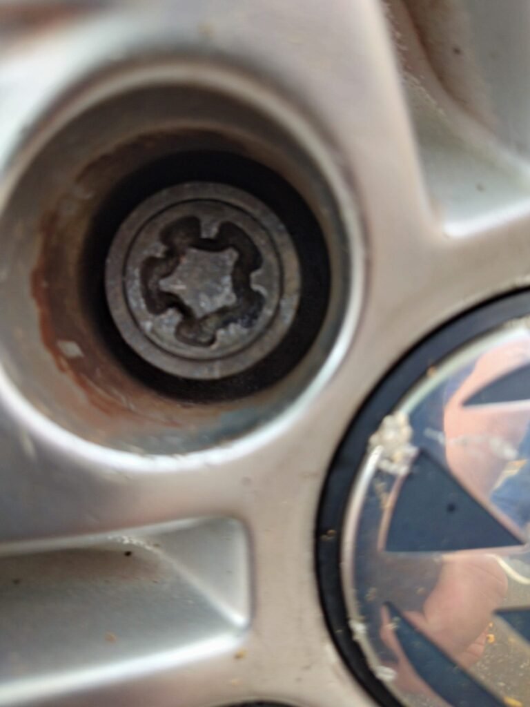 VW Polo wheel locking nut key replacement