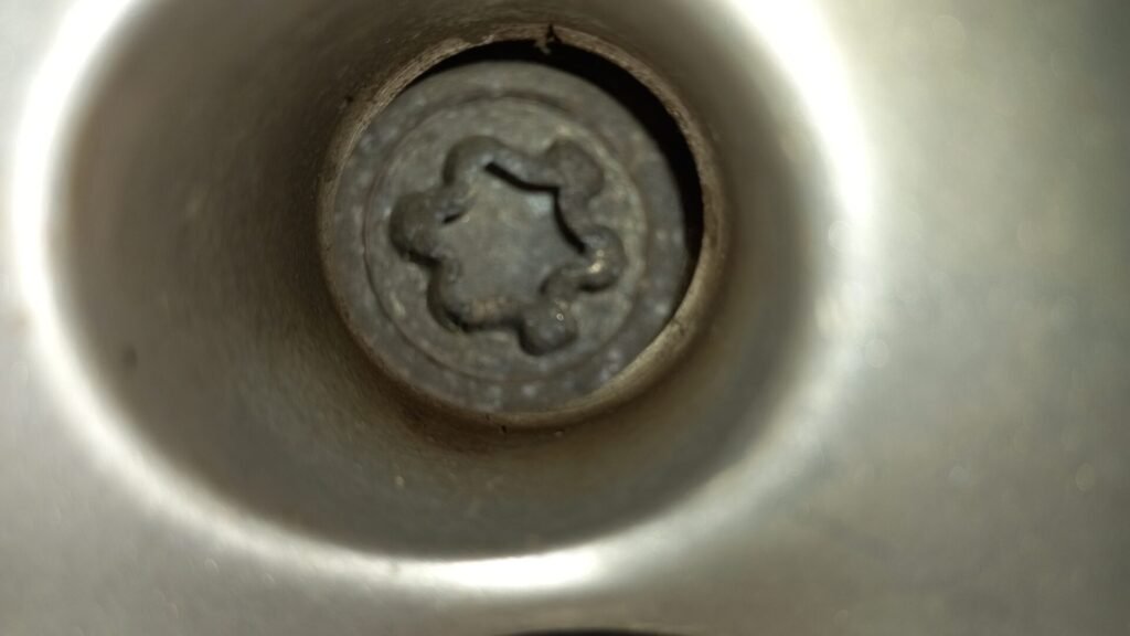 VW Polo wheel locking nut key replacement