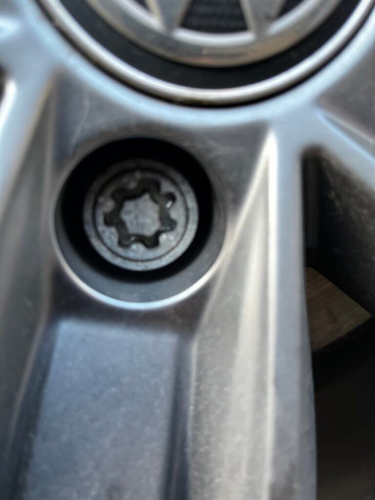 VW Tiguan allspace wheel locking nut key replacement
