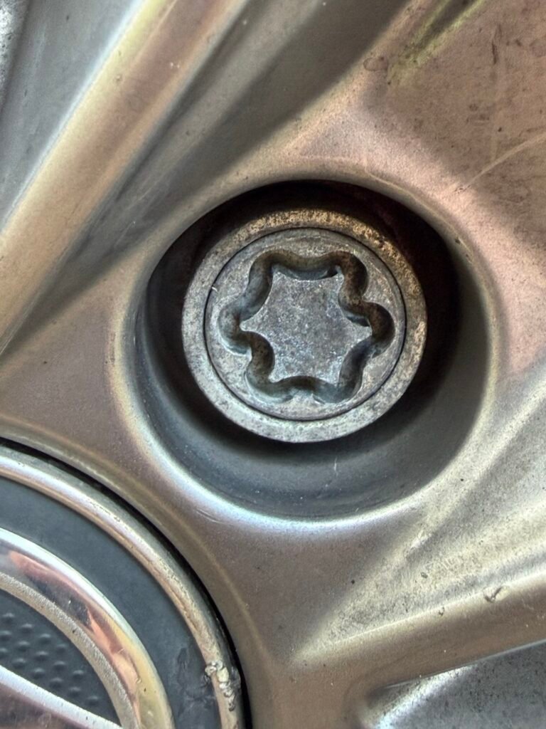 VW Tiguan wheel locking nut key replacement