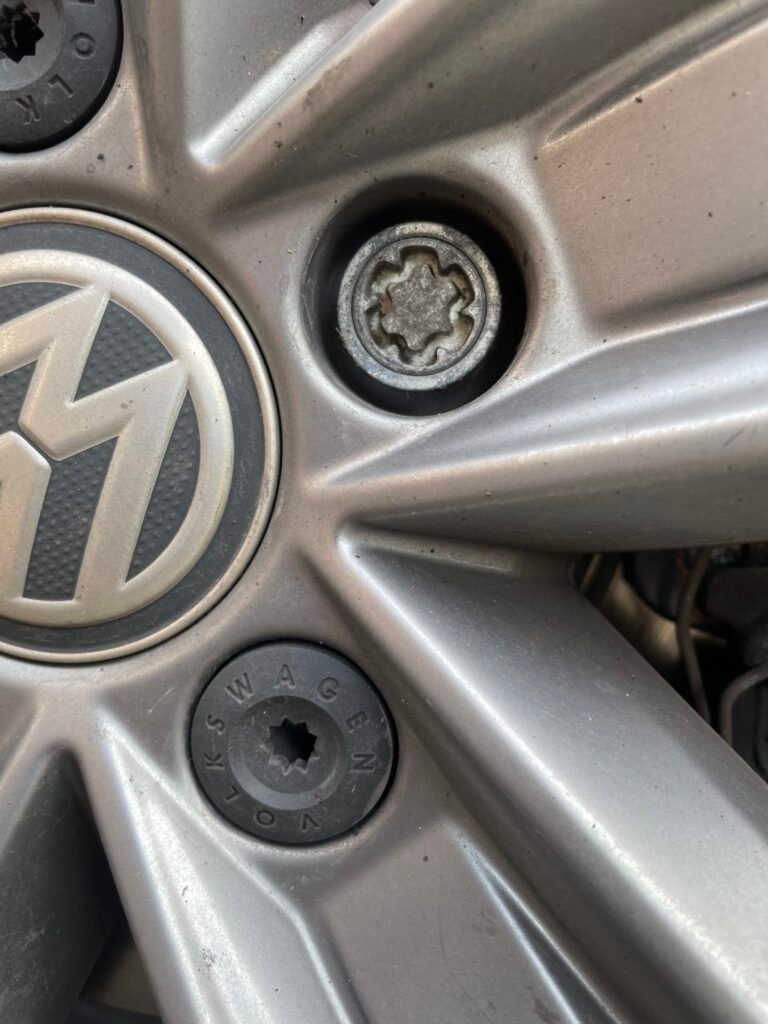 VW Tiguan wheel locking nut key replacement