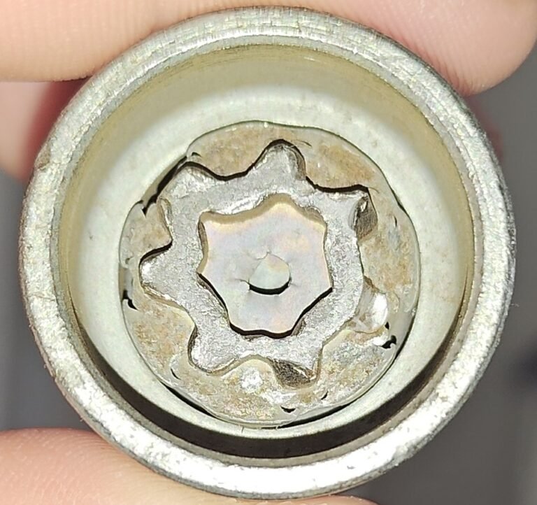 VW Touareg wheel locking nut key replacement