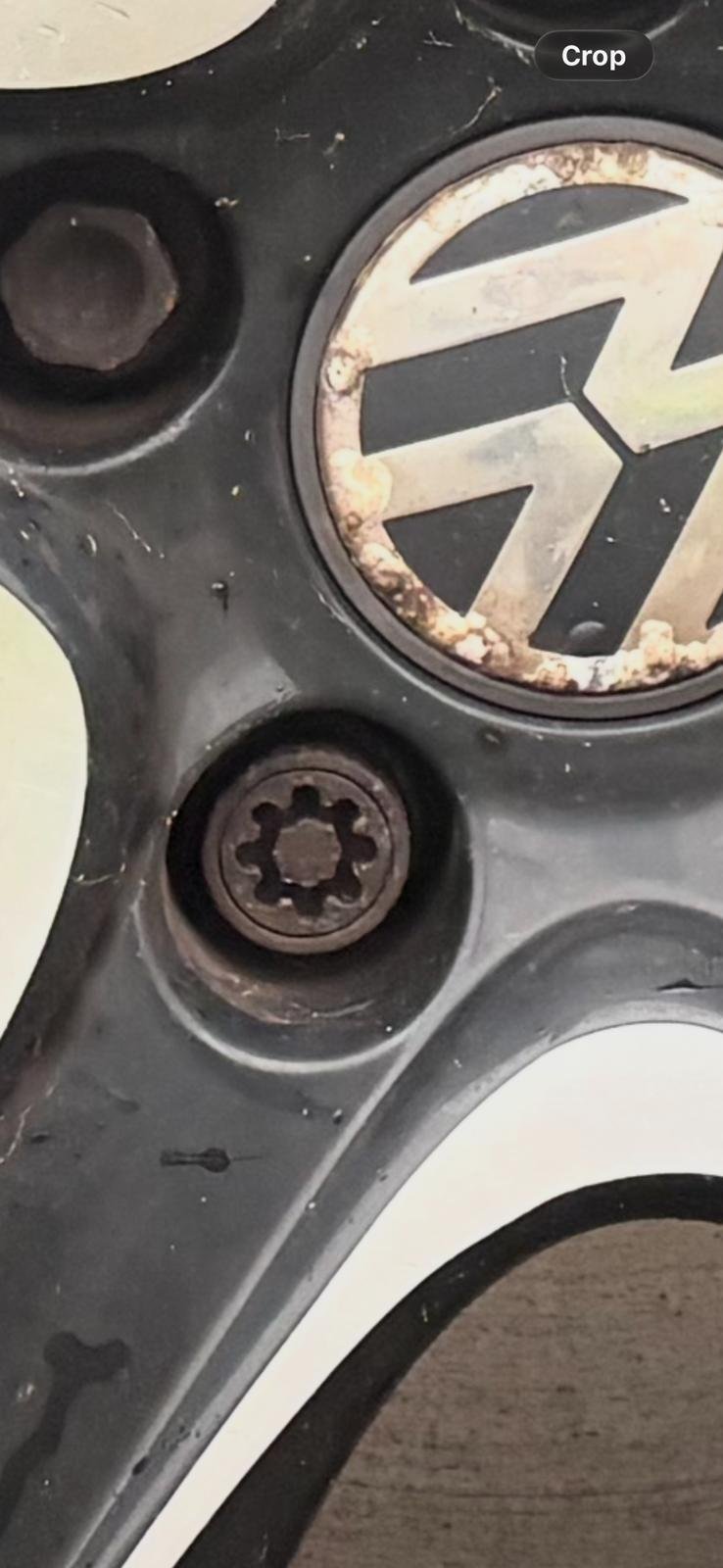VW Transporter T5.1 180 18" Dakar wheels wheel locking nut key replacement